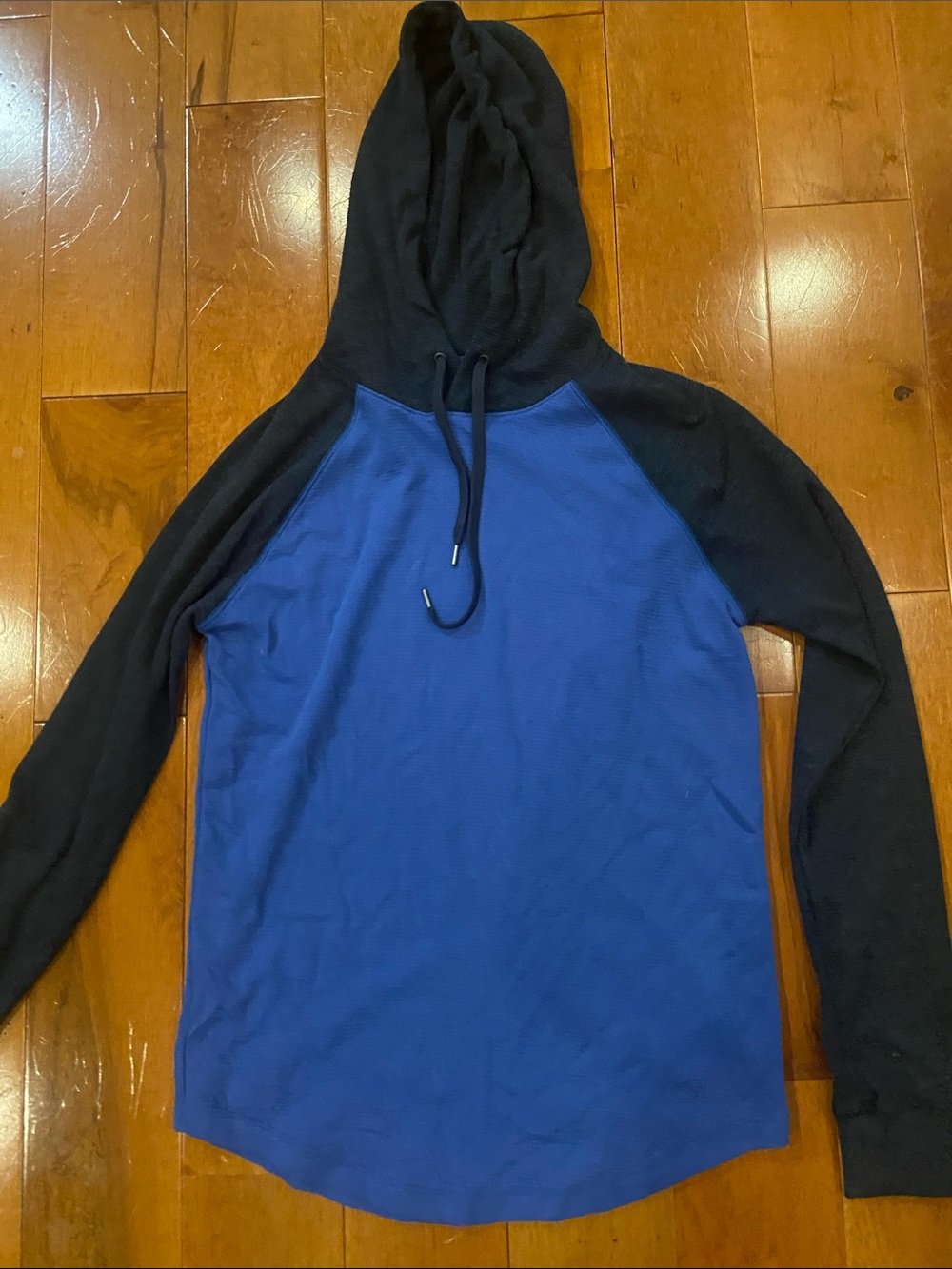 American Eagle Outfitters Blue and Black Raglan Hoodie